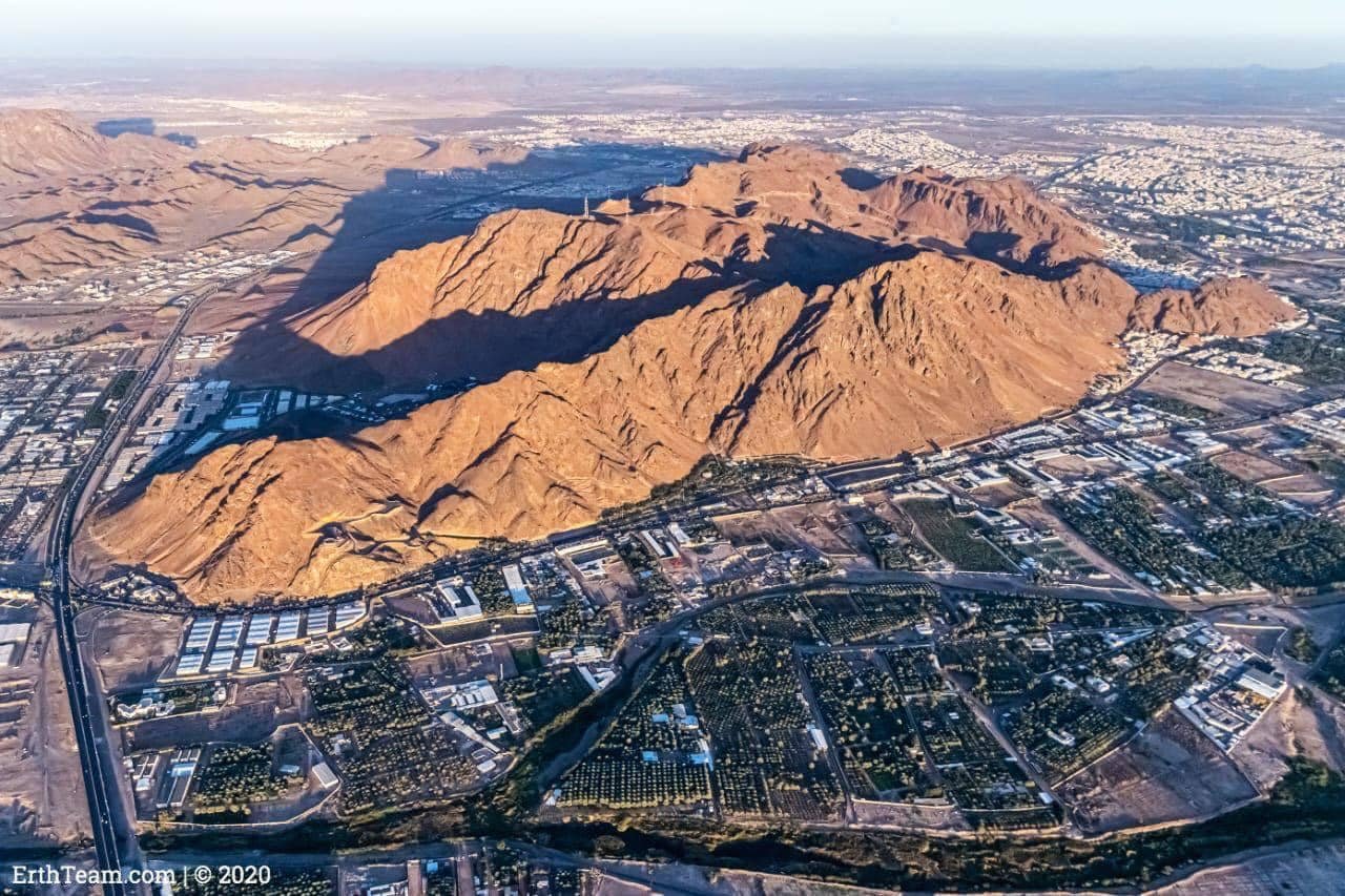 10 Important Places Every Muslim Should Visit in Madinah.
