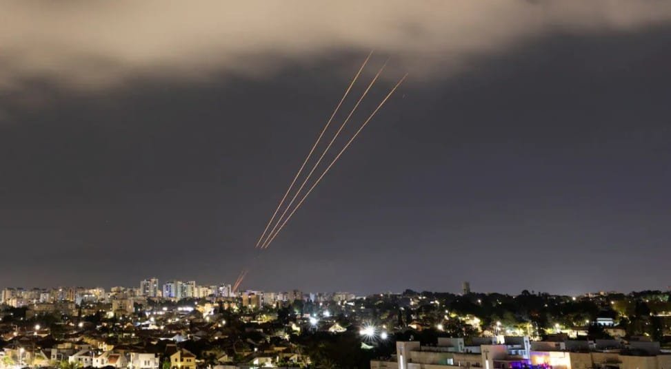 Saudi Arabia and UAE Helping Israel Against Iran Attack. Check Details 101 1 l2gkkkcg israeliran 625x300 14 April 24 jpeg 1200×738 1 1